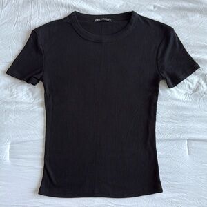 Zara Basic Ribbed Tee (Black)